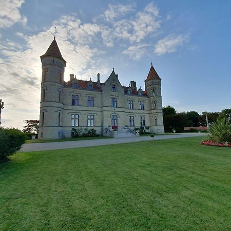 Chateau Moncassin Leyritz-Moncassin Exterior photo