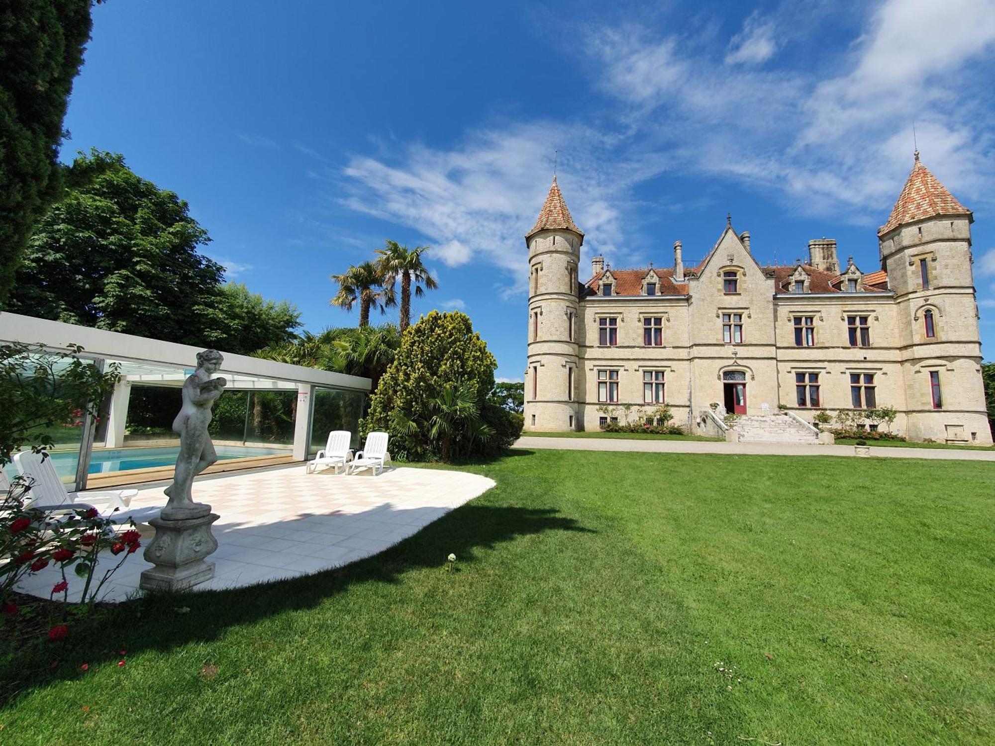 Chateau Moncassin Leyritz-Moncassin Exterior photo